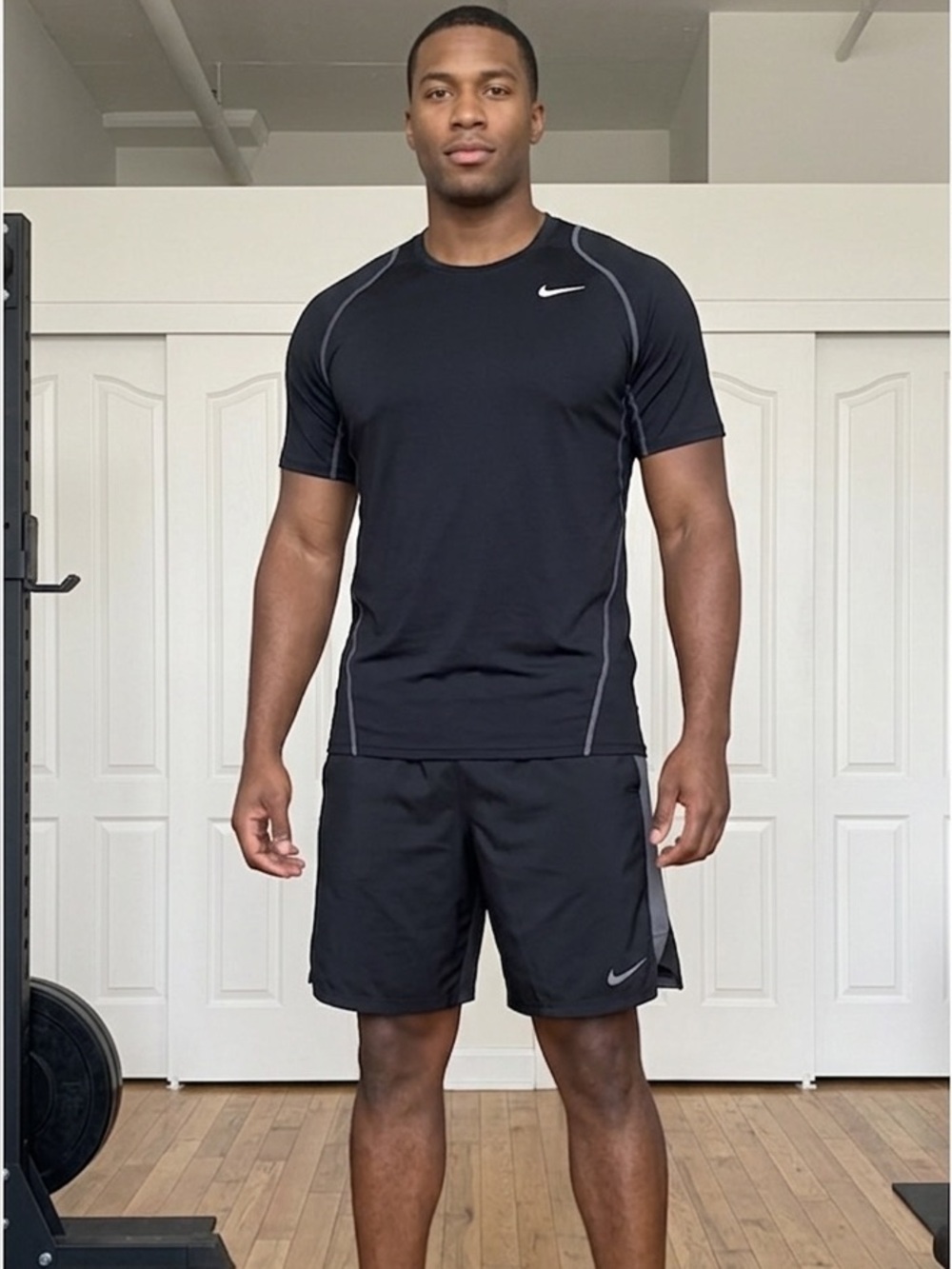 NIKE Men’s Black Dri-FIT Short Sleeve Performance Shirt. Size XL